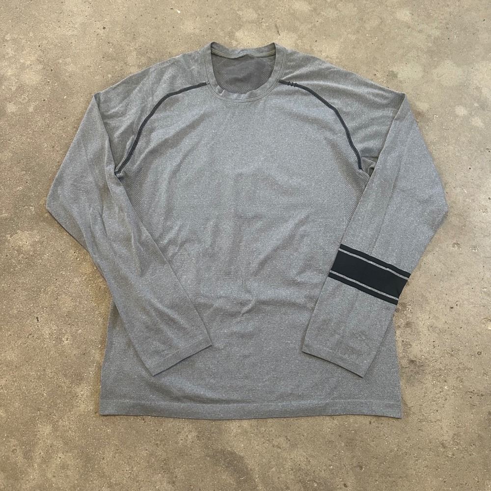 Lululemon Metal Vent Tech Shirt Mens M Grey Long Sleeve Thumbhole Training Top